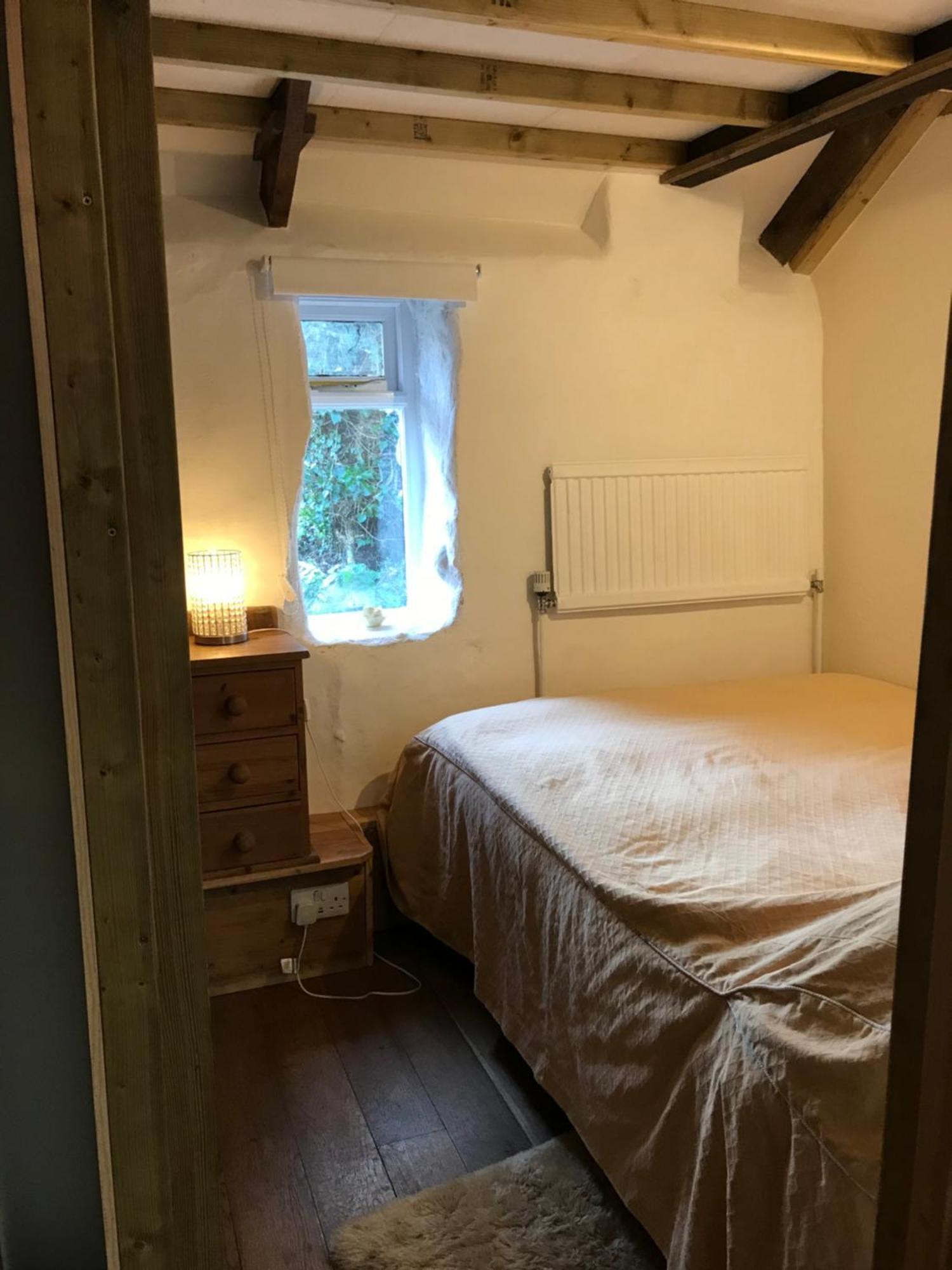 Tiny Cosy Snug Apartment Manorowen Exterior photo