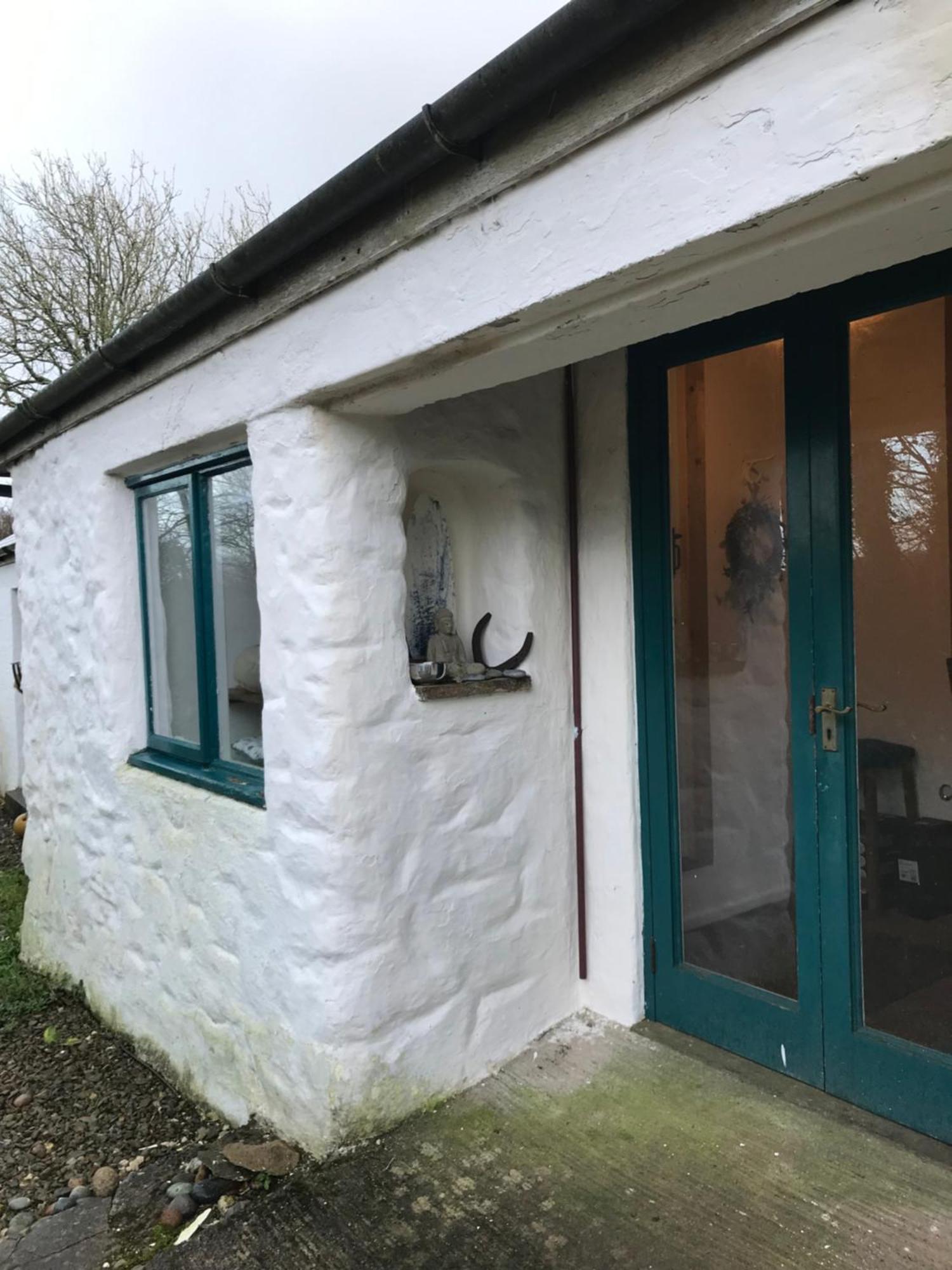 Tiny Cosy Snug Apartment Manorowen Exterior photo